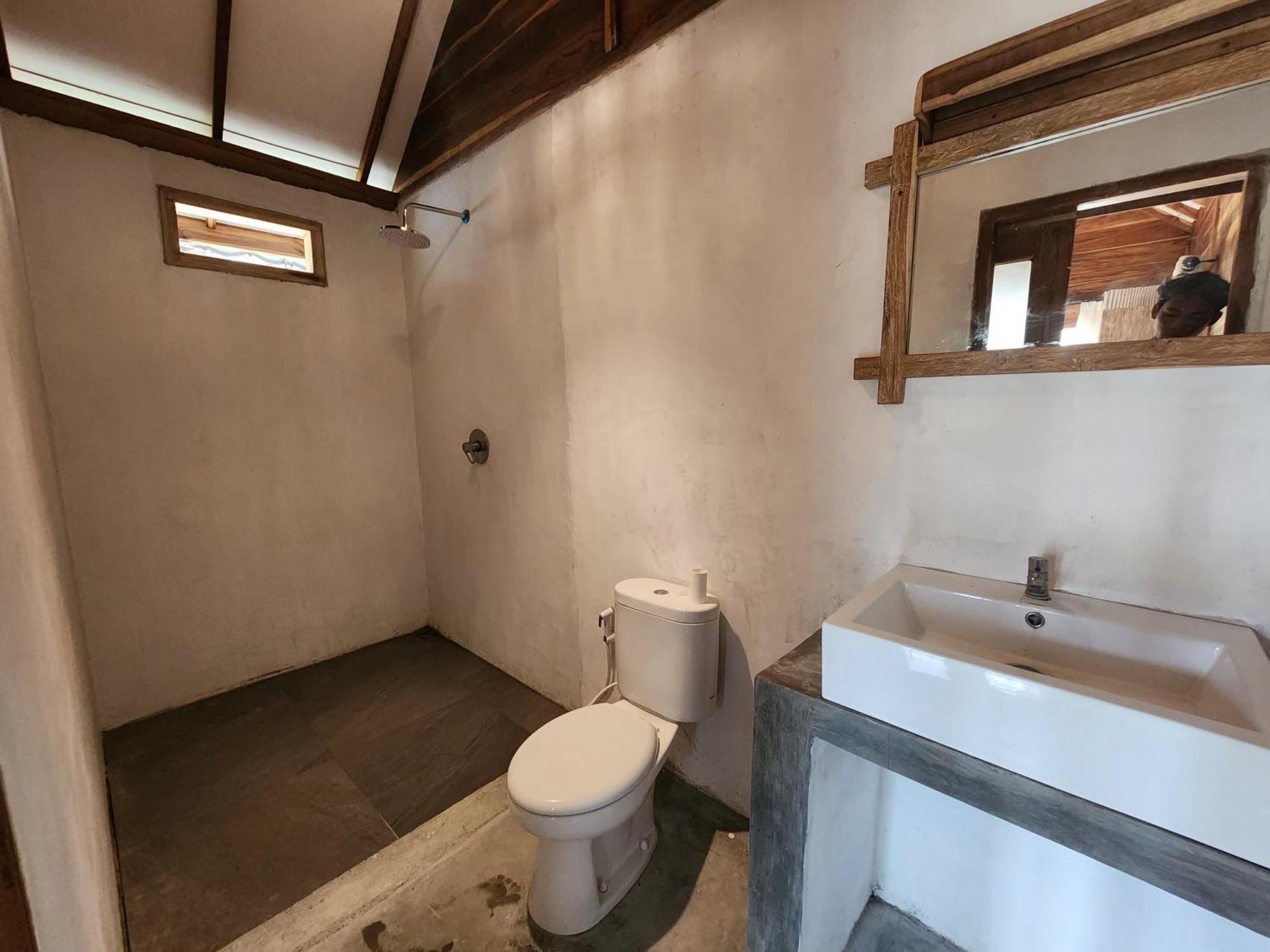 Kayu Cottage ギリ・トラワンガン エクステリア 写真