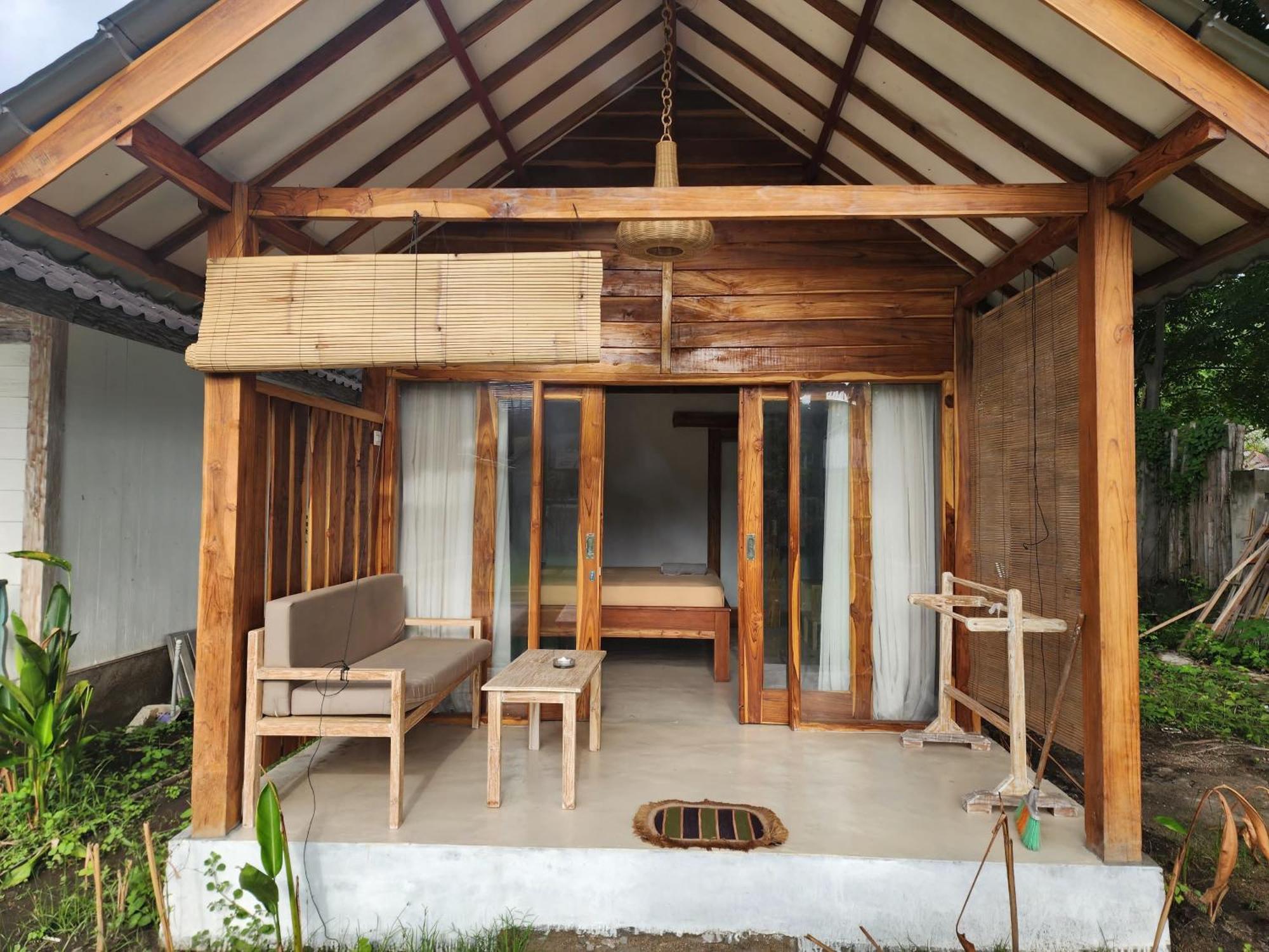 Kayu Cottage ギリ・トラワンガン エクステリア 写真