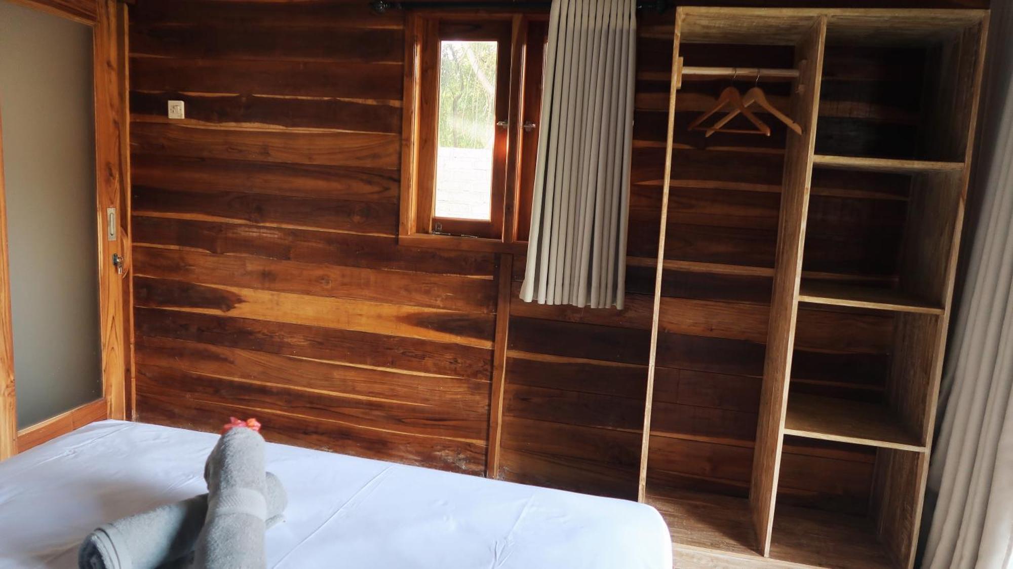 Kayu Cottage ギリ・トラワンガン エクステリア 写真