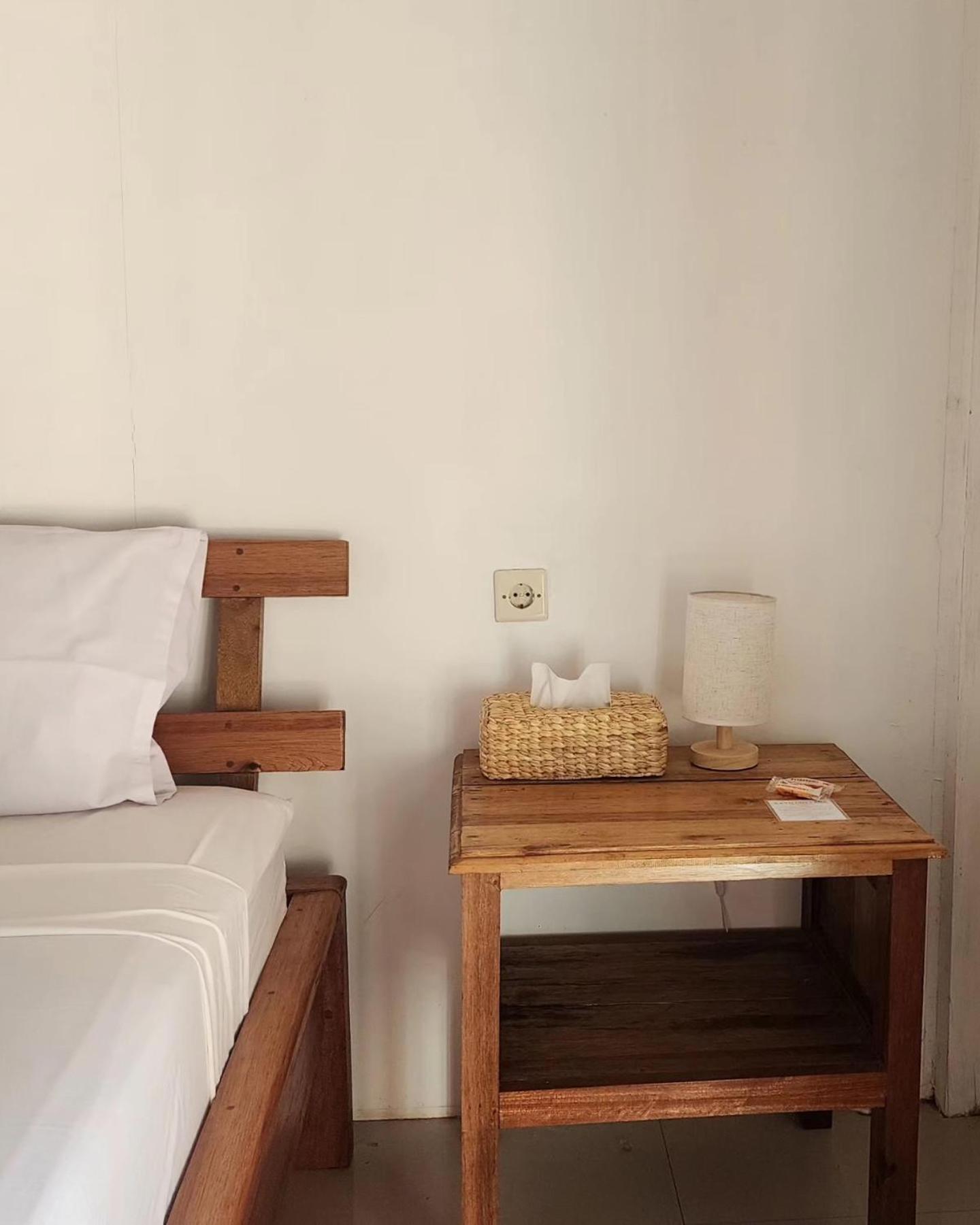 Kayu Cottage ギリ・トラワンガン エクステリア 写真