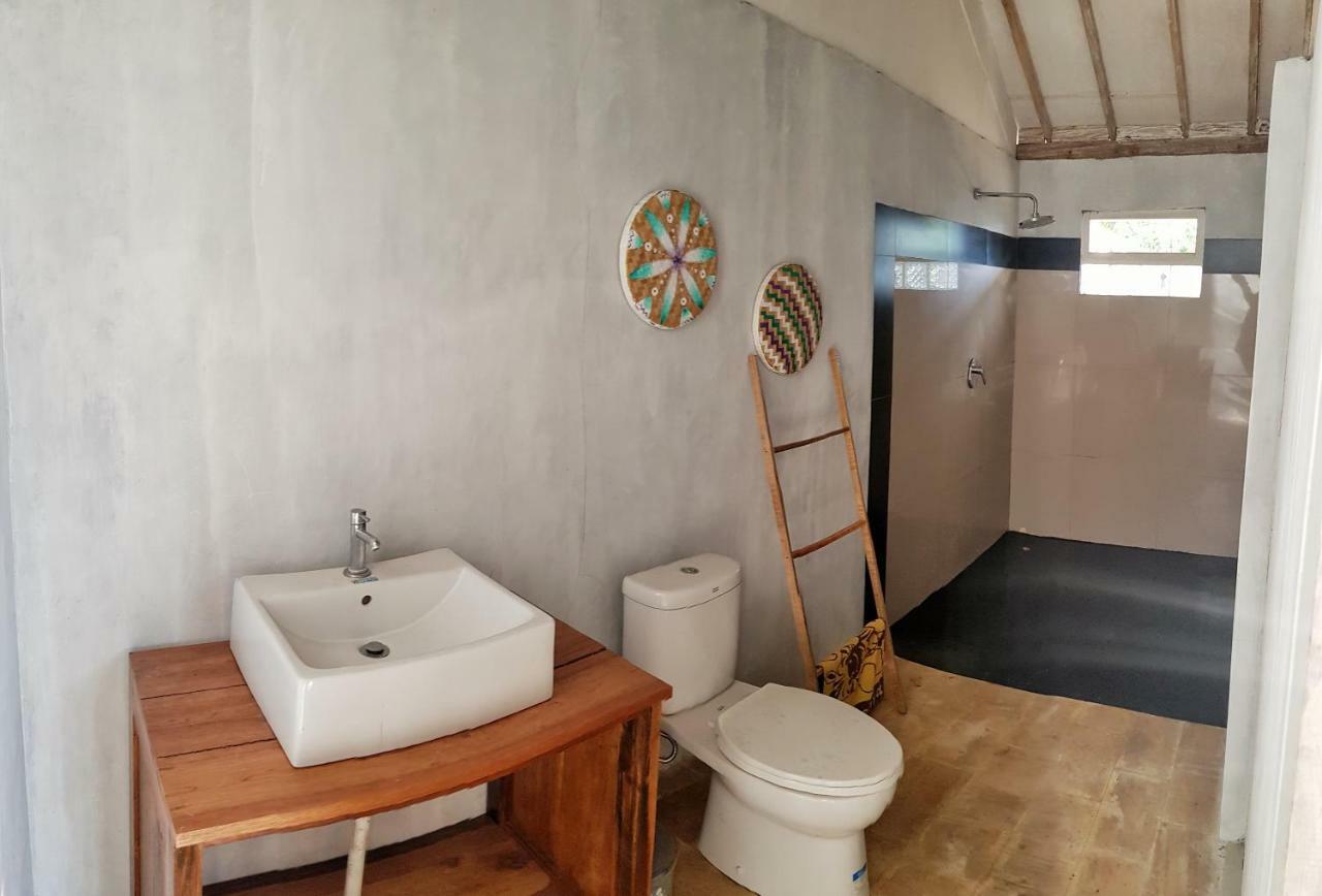 Kayu Cottage ギリ・トラワンガン エクステリア 写真